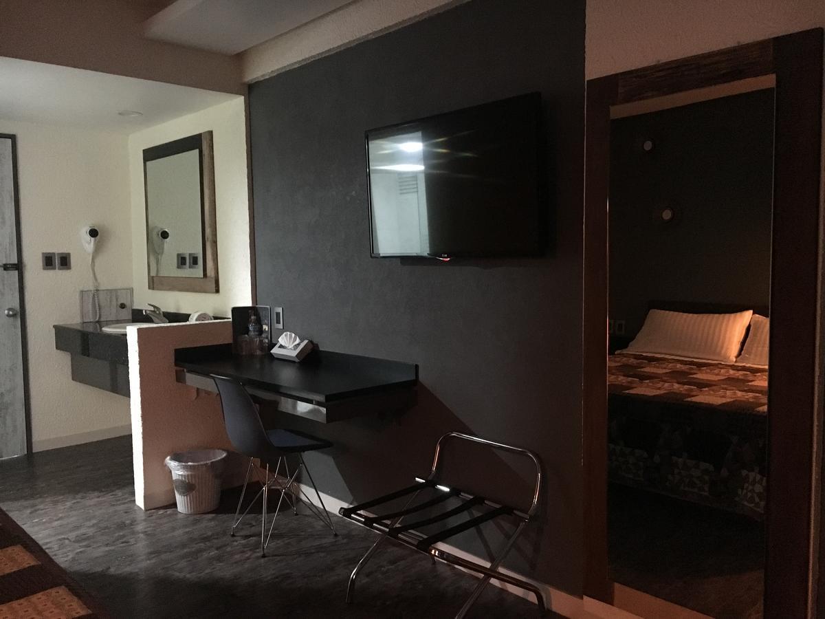 Hotel La Luna Мехико Экстерьер фото